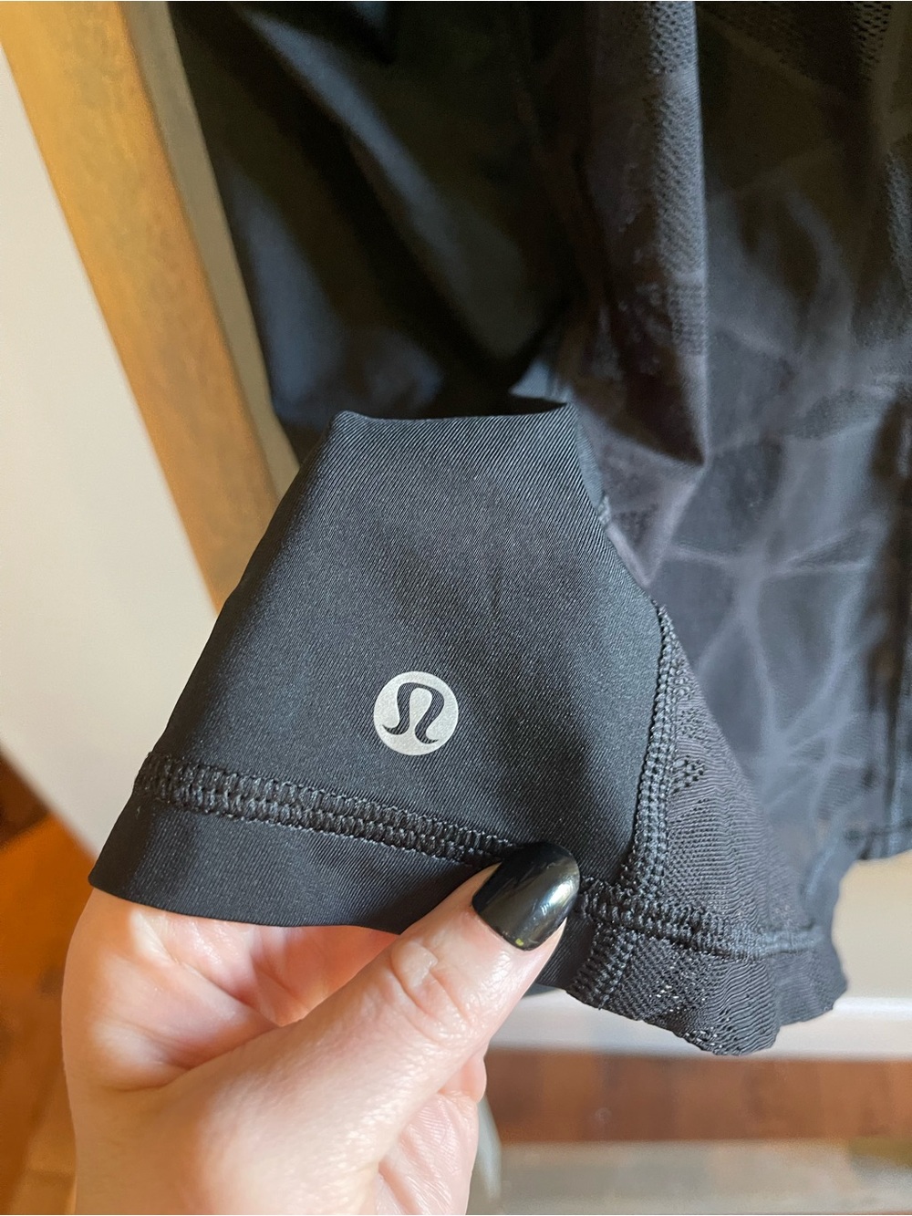 Lululemon goal crusher tank size 6. - Picture 5 of 5